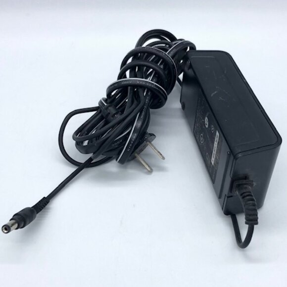 Samsung Verizon Network Extender SCS-2U01 Signal Booster - Picture 7 of 10